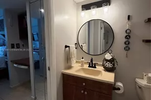 401 Ocean Dr, Miami Beach, FL 33139 - Photo 57