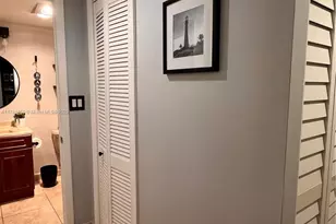 401 Ocean Dr, Miami Beach, FL 33139 - Photo 53