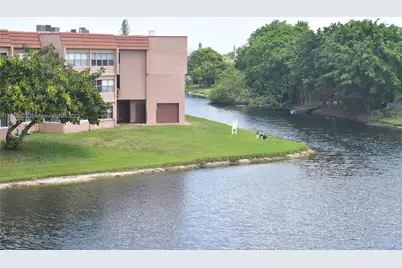 9900 Sunrise Lakes Blvd #309, Sunrise, FL 33322 - Photo 5