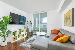 170 SE 14th St, Miami, FL 33131 - Photo 1