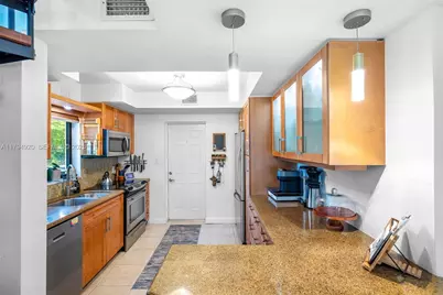801 NE 18th Ave #1-4, Fort Lauderdale, FL 33304 - Photo 5