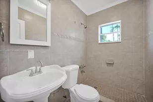 12135 NE 10th Ave, North Miami, FL 33161 - Photo 37