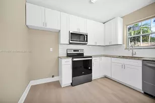 12135 NE 10th Ave, North Miami, FL 33161 - Photo 45