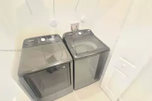 226 SW 159th Ct, Pembroke Pines, FL 33027 - Photo 9