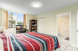 9501 Seagrape Dr, Davie, FL 33324 - Photo 15