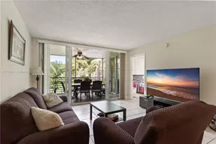 9501 Seagrape Dr, Davie, FL 33324 - Photo 9