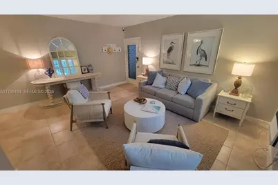 624 Orton Ave #19, Fort Lauderdale, FL 33304 - Photo 1