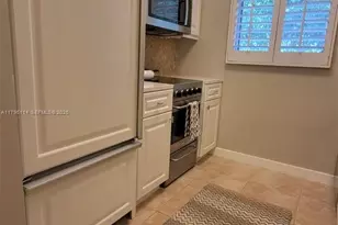 624 Orton Ave, Fort Lauderdale, FL 33304 - Photo 9