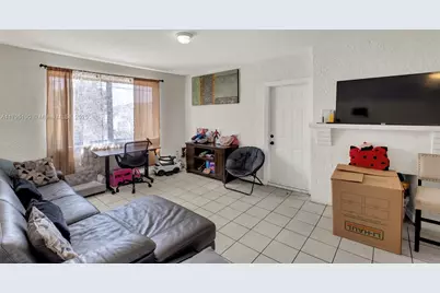 1045 NW 32nd St, Miami, FL 33127 - Photo 25