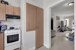 1045 NW 32nd St, Miami, FL 33127 - Photo 17