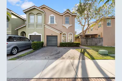 1416 SE 26th Ave, Homestead, FL 33035 - Photo 1