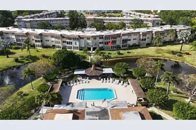 4700 NW 35th St #408, Lauderdale Lakes, FL 33319 - Photo 1