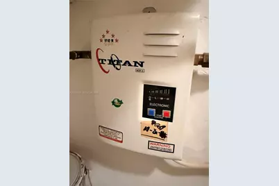 4700 NW 35th St #408, Lauderdale Lakes, FL 33319 - Photo 17