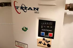 4700 NW 35th St, Lauderdale Lakes, FL 33319 - Photo 17