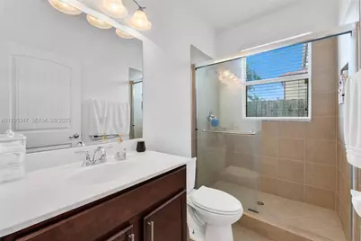 4190 NE 20th St, Homestead, FL 33033 - Photo 9