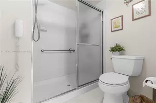 2541 N Nob Hill Rd, Sunrise, FL 33322 - Photo 19