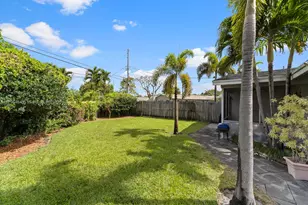 1761 NE 52nd St, Fort Lauderdale, FL 33334 - Photo 17