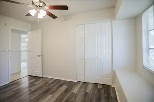 323 NE Midfield Ln, Port Saint Lucie, FL 34983 - Photo 27