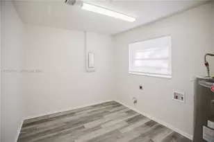 323 NE Midfield Ln, Port Saint Lucie, FL 34983 - Photo 11