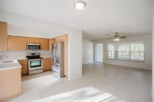 323 NE Midfield Ln, Port Saint Lucie, FL 34983 - Photo 9