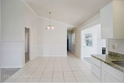 557 NW Fairfax Ave, Port Saint Lucie, FL 34983 - Photo 13