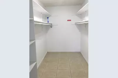 6950 Miami Gardens Dr #2-411, Hialeah, FL 33015 - Photo 11