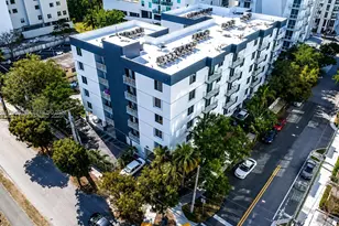 126 SW 17th Rd, Miami, FL 33129 - Photo 23