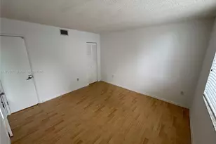 126 SW 17th Rd, Miami, FL 33129 - Photo 5