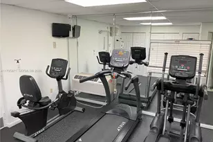 126 SW 17th Rd, Miami, FL 33129 - Photo 19