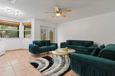 1051 SW 95th Ter, Pembroke Pines, FL 33025 - Photo 17