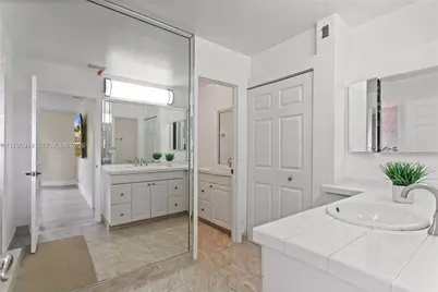 1051 SW 95th Ter, Pembroke Pines, FL 33025 - Photo 29