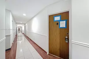 2899 Collins Ave, Miami Beach, FL 33140 - Photo 5