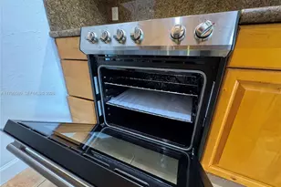 1700 Pierce St, Hollywood, FL 33020 - Photo 5