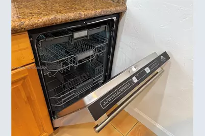 1700 Pierce St #202, Hollywood, FL 33020 - Photo 23