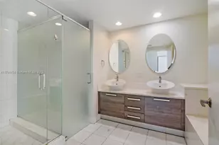 2950 NE 188th St, Aventura, FL 33180 - Photo 11