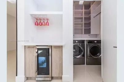 820 NE 7th St #G, Fort Lauderdale, FL 33304 - Photo 23