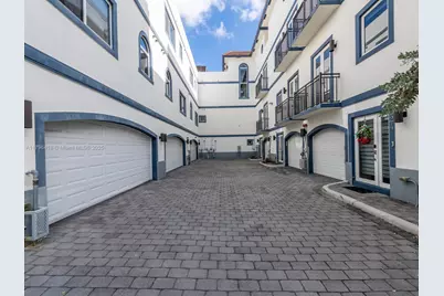 820 NE 7th St #G, Fort Lauderdale, FL 33304 - Photo 9