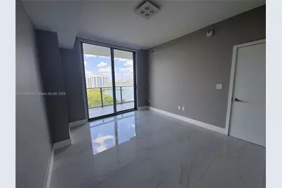 16385 Biscayne Blvd #1806 +1 parking, North Miami Beach, FL 33160 - Photo 7