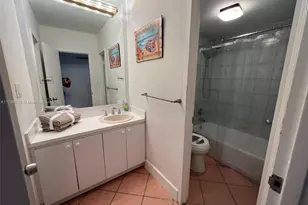 100 Lincoln Rd, Miami Beach, FL 33139 - Photo 21