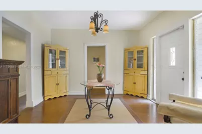 1423 Biarritz Dr, Miami Beach, FL 33141 - Photo 5