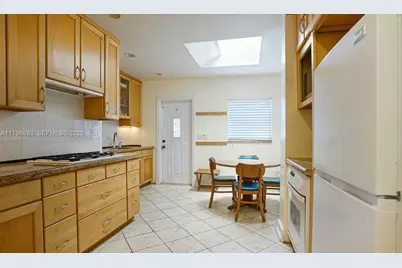 1423 Biarritz Dr, Miami Beach, FL 33141 - Photo 7