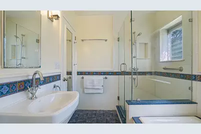 1423 Biarritz Dr, Miami Beach, FL 33141 - Photo 13