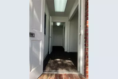 9200 NE 6th Ave #1, Miami Shores, FL 33138 - Photo 3