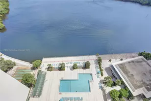 300 Bayview Dr, Sunny Isles Beach, FL 33160 - Photo 3