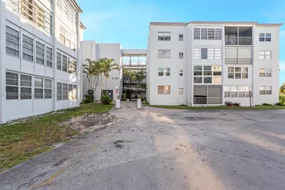 2860 Somerset Dr #101K, Lauderdale Lakes, FL 33311 - Photo 13