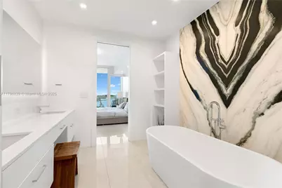 100 S Pointe Drive #903, Miami Beach, FL 33139 - Photo 15