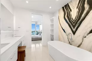 100 South Pointe Dr, Miami Beach, FL 33139 - Photo 15