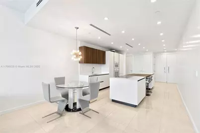 100 S Pointe Drive #903, Miami Beach, FL 33139 - Photo 7