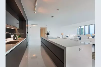 851 NE 1st Ave #PH5011, Miami, FL 33132 - Photo 11