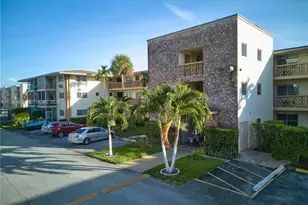 16900 NE 14th Ave, North Miami Beach, FL 33162 - Photo 35